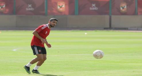 أيمن أشرف يتحدث عن.. مفاوضات الزمالك لضمه.. ورسالة لإمام عاشور